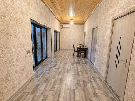 6 otaqlı həyət evi/bağ evi - Zirə q. - 140 m²