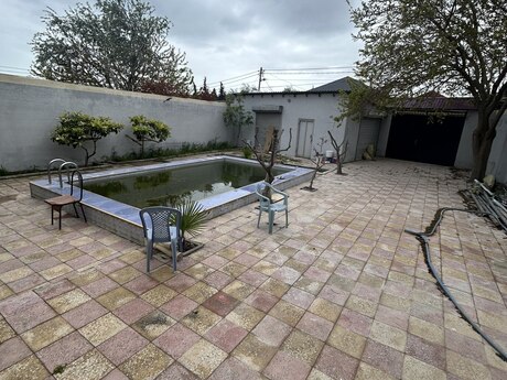 5 otaqlı həyət evi/bağ evi - Hövsan q. - 200 m²