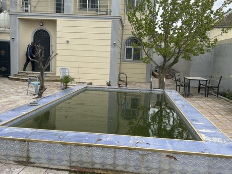 5 otaqlı həyət evi/bağ evi - Hövsan q. - 200 m²