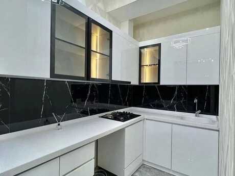 3 otaqlı köhnə tikili - Memar Əcəmi m. - 65 m²