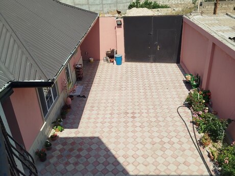 6 otaqlı həyət evi/bağ evi - Şağan q. - 160 m²