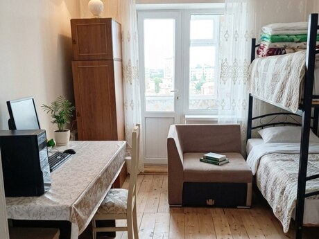 2 otaqlı köhnə tikili - Yeni Günəşli q. - 68 m²