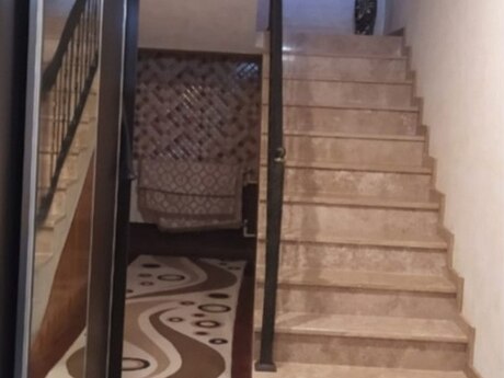 4 otaqlı həyət evi/bağ evi - Buzovna q. - 200 m²