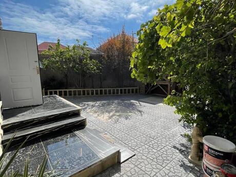 4 otaqlı həyət evi/bağ evi - Biləcəri q. - 200 m²