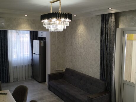 2 otaqlı köhnə tikili - Memar Əcəmi m. - 70 m²