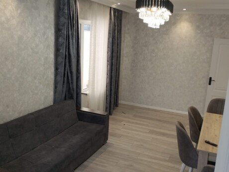 2 otaqlı köhnə tikili - Memar Əcəmi m. - 70 m²