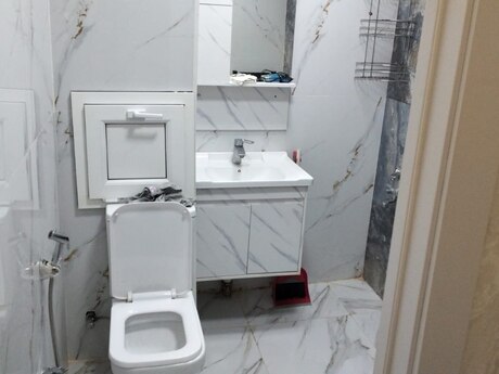 2 otaqlı köhnə tikili - Memar Əcəmi m. - 70 m²
