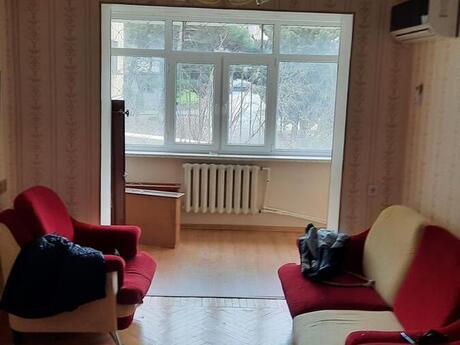 2 otaqlı köhnə tikili - Neftçilər m. - 50 m²
