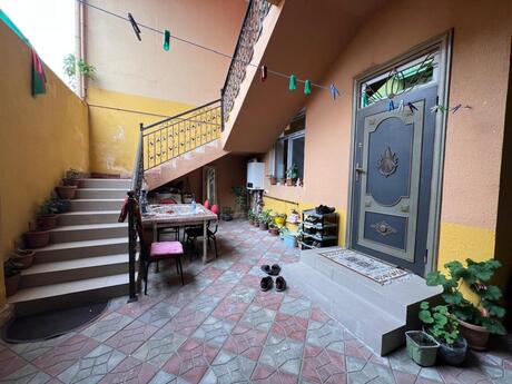 5 otaqlı həyət evi/bağ evi - Xırdalan - 170 m²