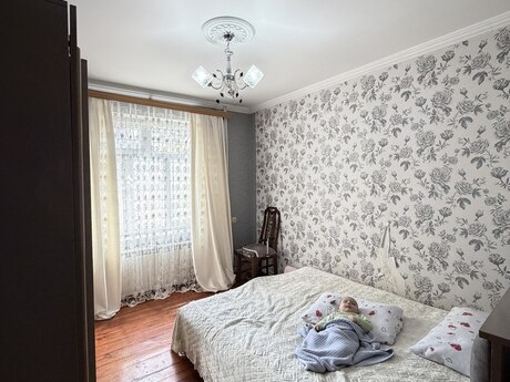 2 otaqlı köhnə tikili - Əhmədli m. - 60 m²