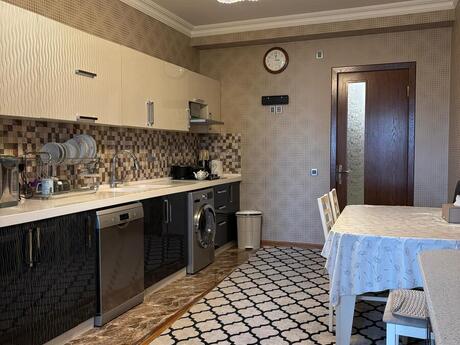 4 otaqlı mənzil, 182 m², Elmlər Akademiyası: 470 000 ₼ 3