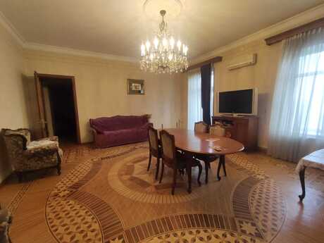 3 otaqlı köhnə tikili - İçəri Şəhər m. - 115 m²