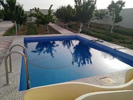 4 otaqlı həyət evi/bağ evi - Qala q. - 180 m²