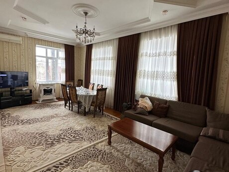 6 otaqlı həyət evi/bağ evi - Binəqədi q. - 200 m²