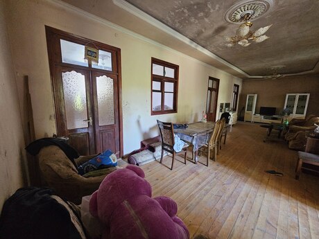 3 otaqlı həyət evi/bağ evi - Buzovna q. - 250 m²