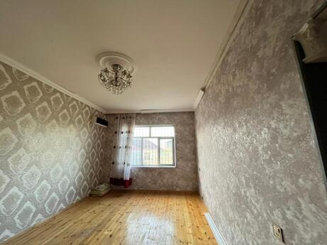 4 otaqlı həyət evi/bağ evi - Saray q. - 80 m²