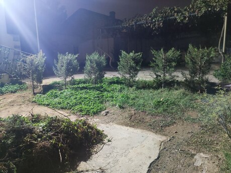 4 otaqlı həyət evi/bağ evi - Mərdəkan q. - 160 m²