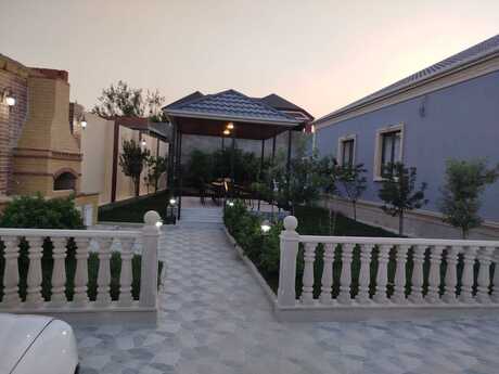 4 otaqlı həyət evi/bağ evi - Sumqayıt - 250 m²