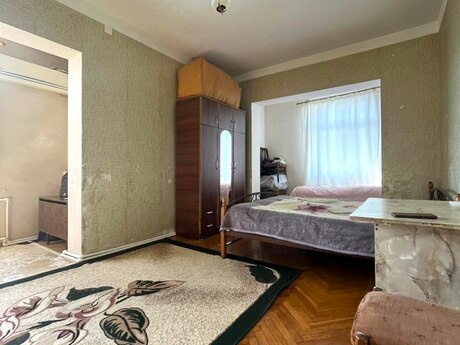 1 otaqlı köhnə tikili - Nəriman Nərimanov m. - 48 m²
