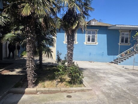 5 otaqlı həyət evi/bağ evi - Kürdəxanı q. - 140 m²