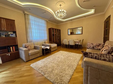 3 otaqlı yeni tikili - İnşaatçılar m. - 140 m²