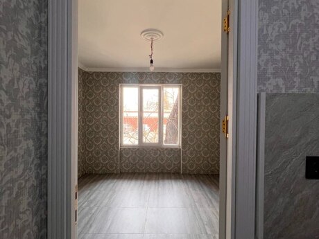 1 otaqlı köhnə tikili - Binəqədi r. - 30 m²