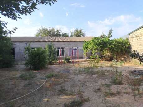 4 otaqlı həyət evi/bağ evi - Şüvəlan q. - 130 m²