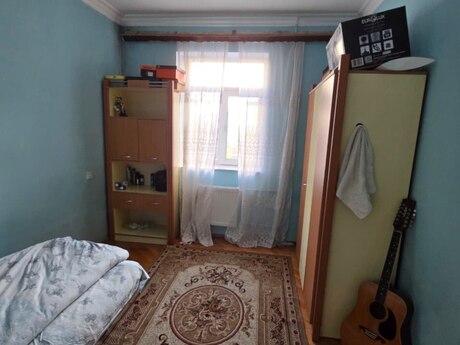 4 otaqlı köhnə tikili - Elmlər Akademiyası m. - 110 m²