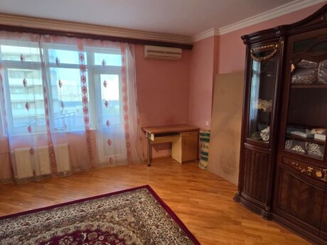 4 otaqlı köhnə tikili - Elmlər Akademiyası m. - 110 m²