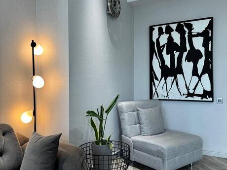 2 otaqlı yeni tikili - İnşaatçılar m. - 83 m²