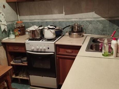 2 otaqlı köhnə tikili - Memar Əcəmi m. - 65 m²