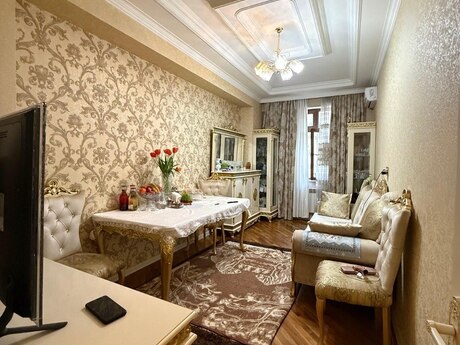 Elan №6087885 - Bakı, İnşaatçılar m., 2 otaqlı, 78 m², 14/17 mərtəbə