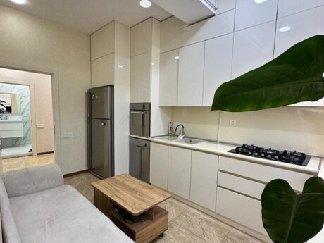 2-комн. новостройка - м. Насими - 89 м²