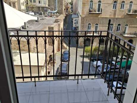 2 otaqlı köhnə tikili - İçəri Şəhər m. - 70 m²