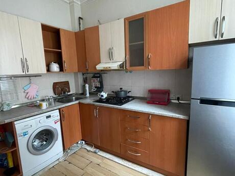3 otaqlı köhnə tikili - Nəsimi r. - 70 m²