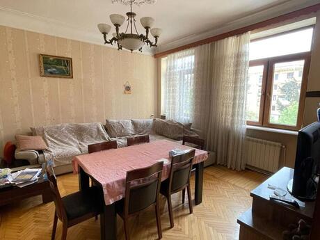 3 otaqlı köhnə tikili - Nəsimi r. - 70 m²