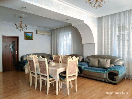 4 otaqlı həyət evi/bağ evi - Bülbülə q. - 125 m²