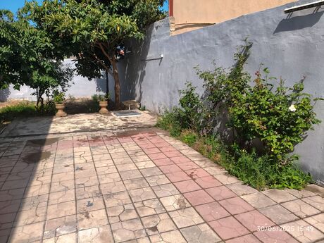 4 otaqlı həyət evi/bağ evi - Bülbülə q. - 125 m²