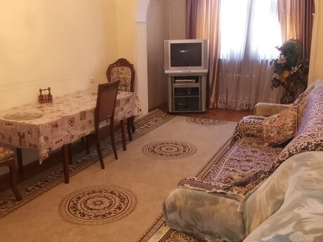 3 otaqlı köhnə tikili - 20 Yanvar m. - 100 m²