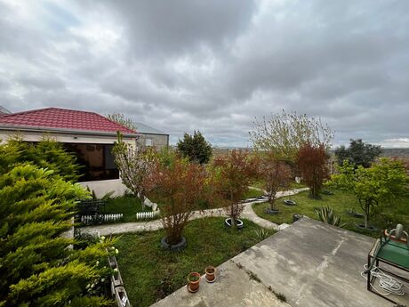 4 otaqlı həyət evi/bağ evi - Balaxanı q. - 120 m²