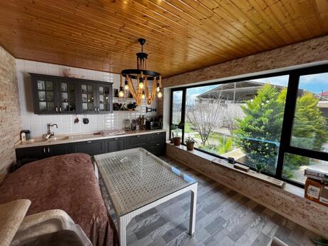 4 otaqlı həyət evi/bağ evi - Balaxanı q. - 120 m²