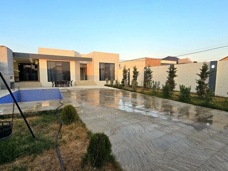 4 otaqlı həyət evi/bağ evi - Şüvəlan q. - 200 m²