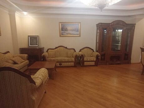 4 otaqlı yeni tikili - Gənclik m. - 175 m²