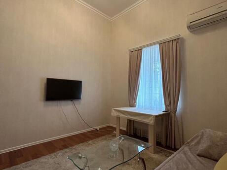 2 otaqlı köhnə tikili - Sahil m. - 60 m²
