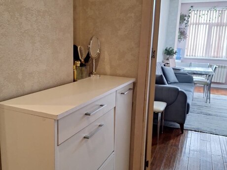 2 otaqlı yeni tikili - İnşaatçılar m. - 80 m²