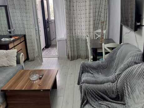 2 otaqlı köhnə tikili - Nizami m. - 70 m²