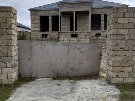 4 otaqlı həyət evi/bağ evi - Buzovna q. - 157 m²