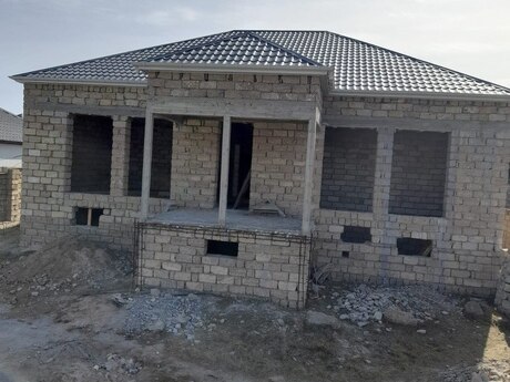 4 otaqlı həyət evi/bağ evi - Buzovna q. - 157 m²