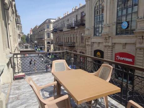 Elan №6088245 - Bakı, Sahil m., 2 otaqlı, 70 m², 2/2 mərtəbə