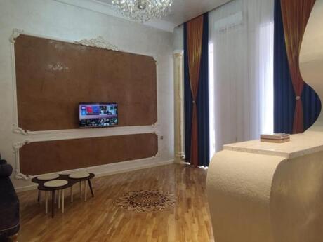 2 otaqlı köhnə tikili - Sahil m. - 70 m²
